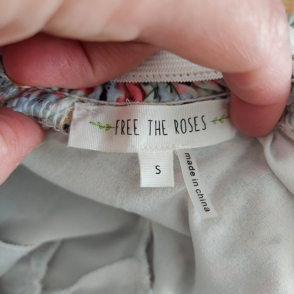 Free The Roses Women's Floral Ruffle Shorts - Size Small - Picture 5 of 8